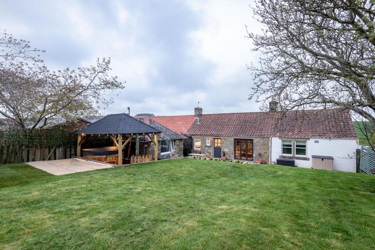 East Cottage * Wood Burning Hot Tub * Garden Σεντ Άντριους Εξωτερικό φωτογραφία